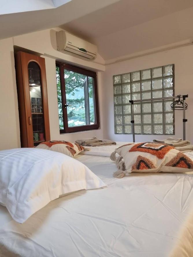 Amazing Sea-Mountain Valley View House With 3 Terraces And Huge Chill Gardens, 5Min From The Sea! Брибир Екстериор снимка